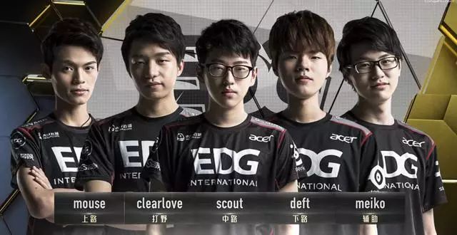 体育朗尼克：博格巴因伤赛季报销 今夏将离开曼联