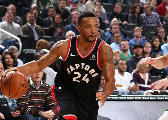 球队再次陷 球队再次陷